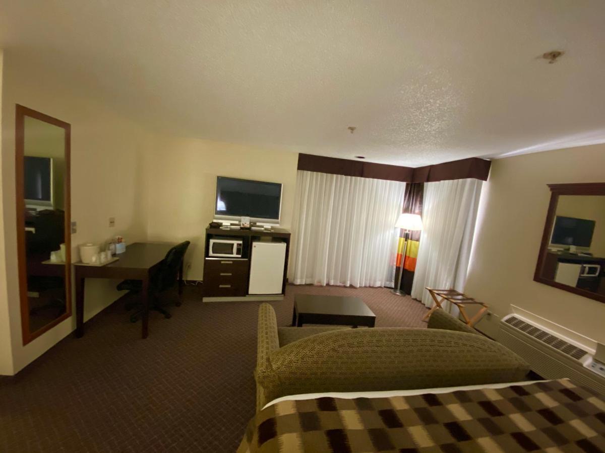 Baymont By Wyndham Smyrna Hotel Exterior foto